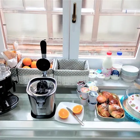 Symposion Couette-café Naples